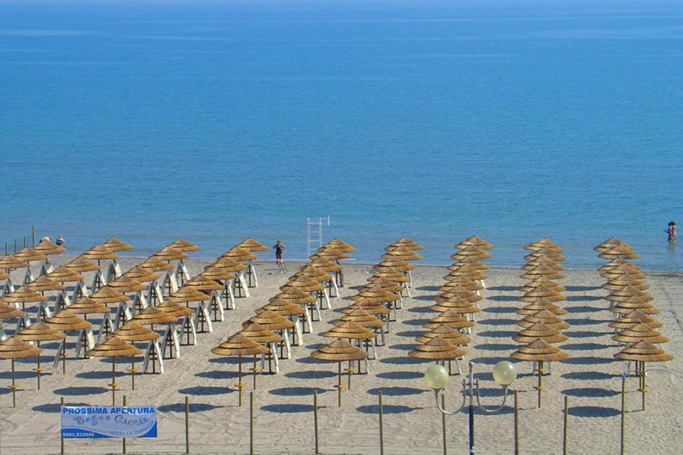 Hotel La Terrazza Barletta Exterior foto